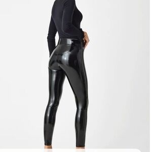 SPANXShape Faux Leather Patent Leggings Size Small in Black